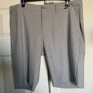Travis Mathew Hybrid Golf Shorts Size 34